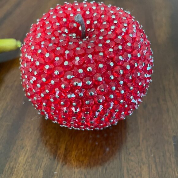 Vintage Beaded Push Pin Fruit Apple & Banana Set of 2 Collectible - Picture 2 of 5